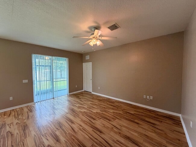 633 Highland Meadows Ave