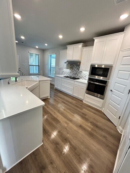 Photo - 1704 Dunbrook Rd