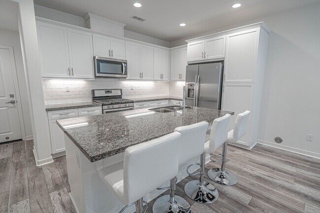 Photo - West Creek 3 Bedroom Townhome for Rent in Valencia.