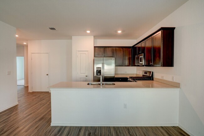 Photo - 7603 Ivy Trellis Trl