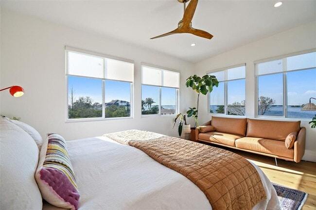 Photo - 1640 Seabreeze Dr