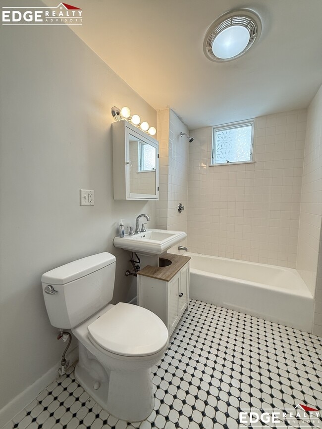 Photo - 39 Foster St Unit 1