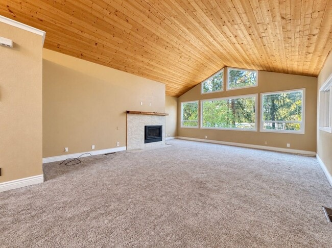 Photo - 16694 Marion Way