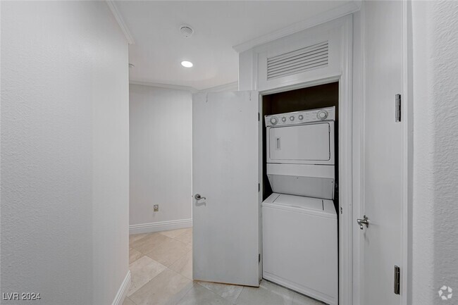 Building Photo - 20 Via Mantova Unit 108 Rental