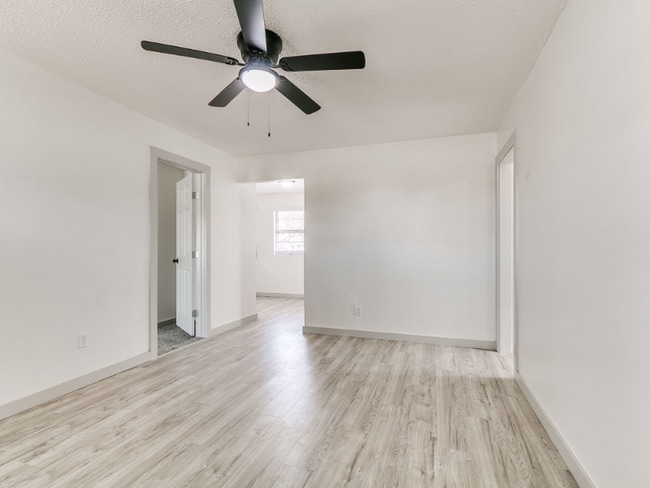 Photo - 1112 N Norman Ave