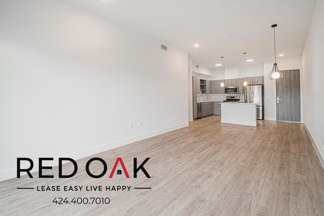 Building Photo - 1331 W 7th St Unit 418