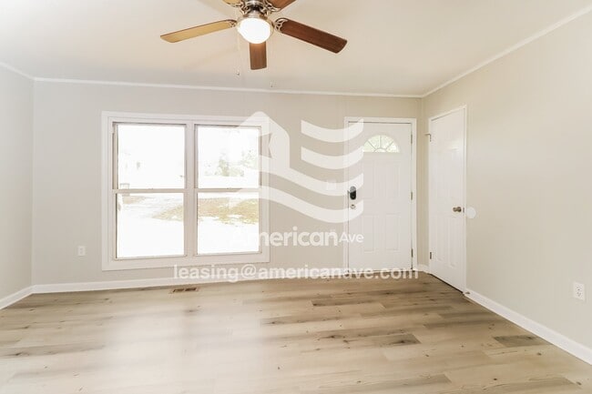 Photo - 111 Camellia Cir