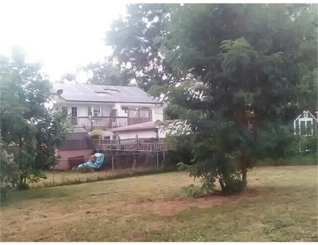 Photo - 105 Warfield Rd