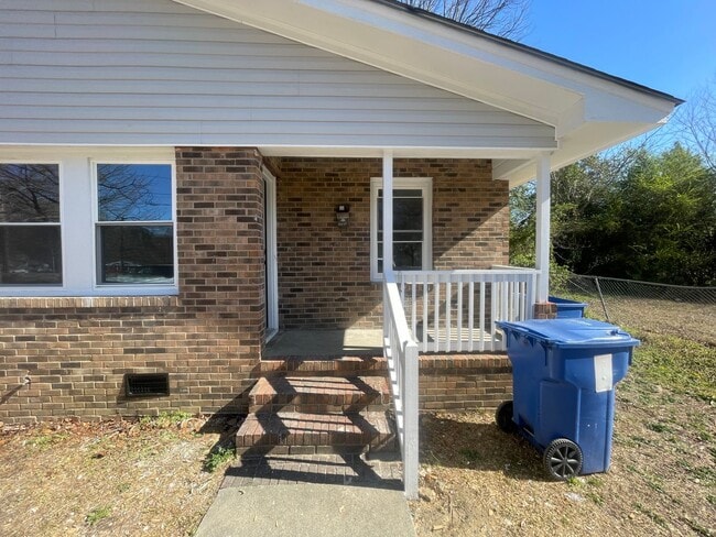 Photo - 303 Freeman St SE Unit B