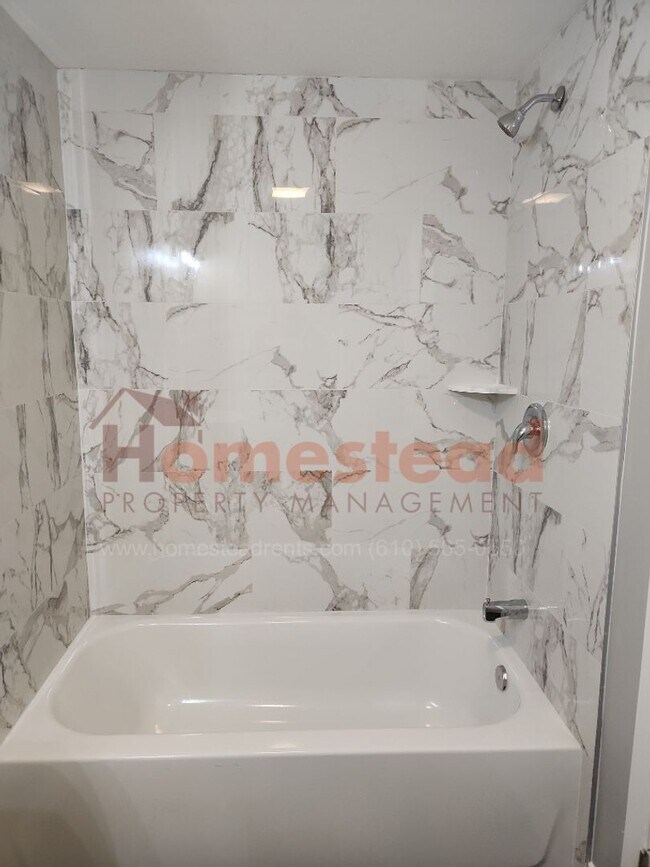 Photo - 17 E Elm St Unit 1