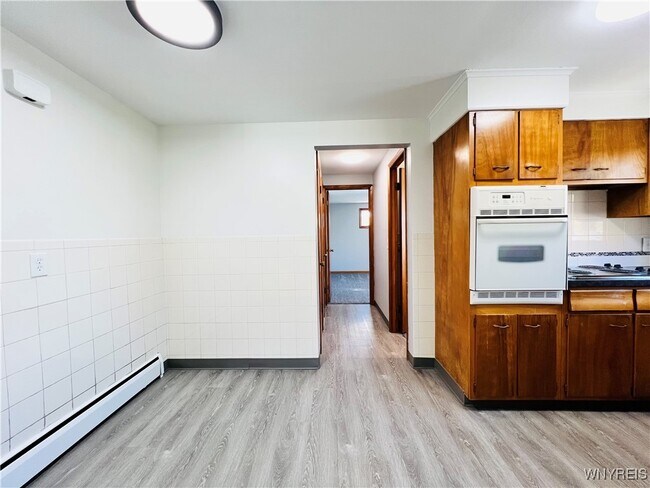 Photo - 1199 Center Rd