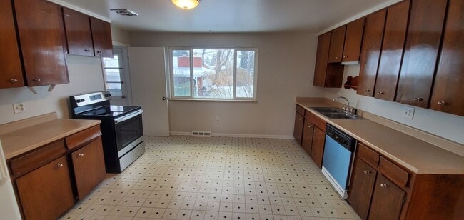 Photo - 3-Bedroom Ranch w/Full Basement