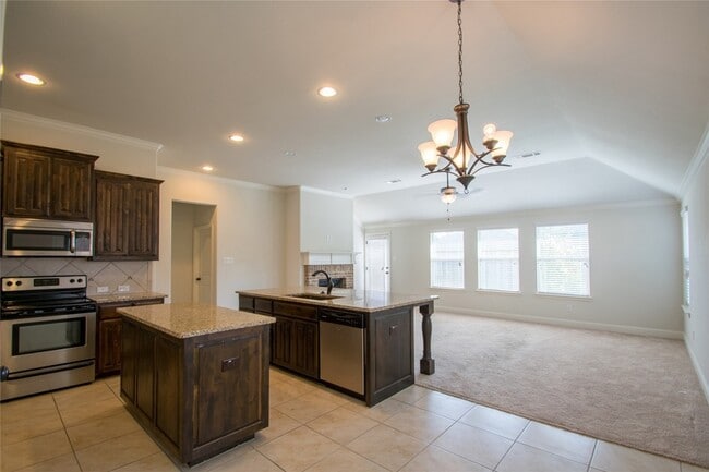 Photo - 733 Poncho Ln