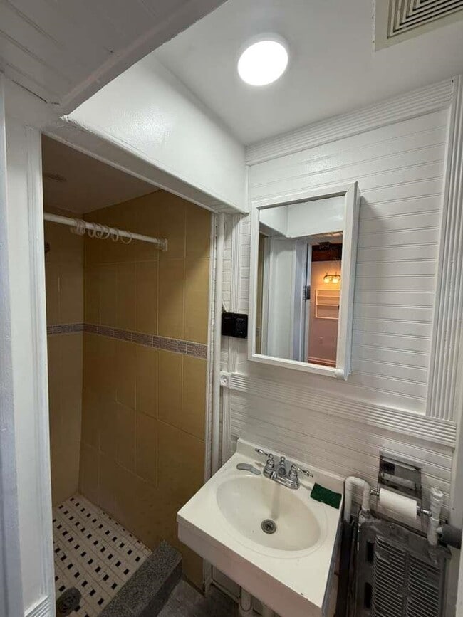 Photo - 9005 Riverside Pl Unit 1