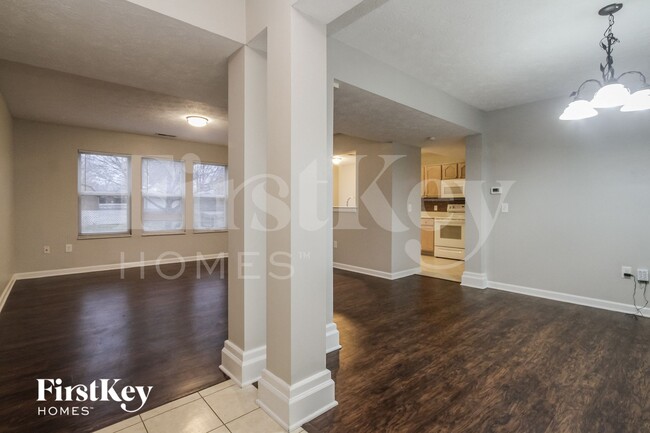 Photo - 88 Bradford Ct