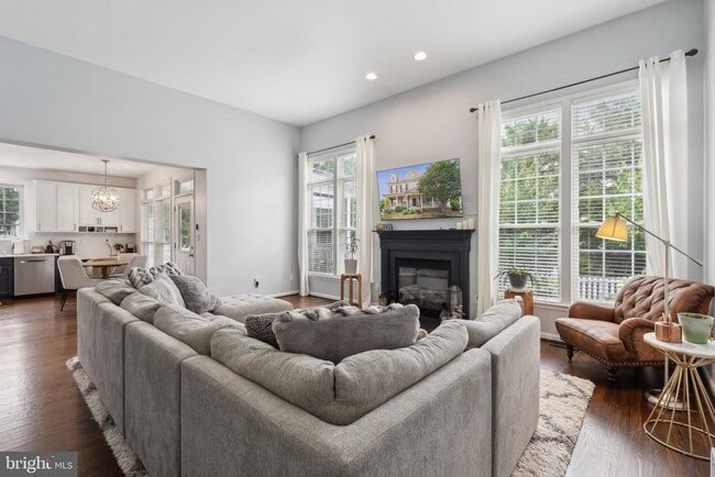 Photo - 43309 Atherton St