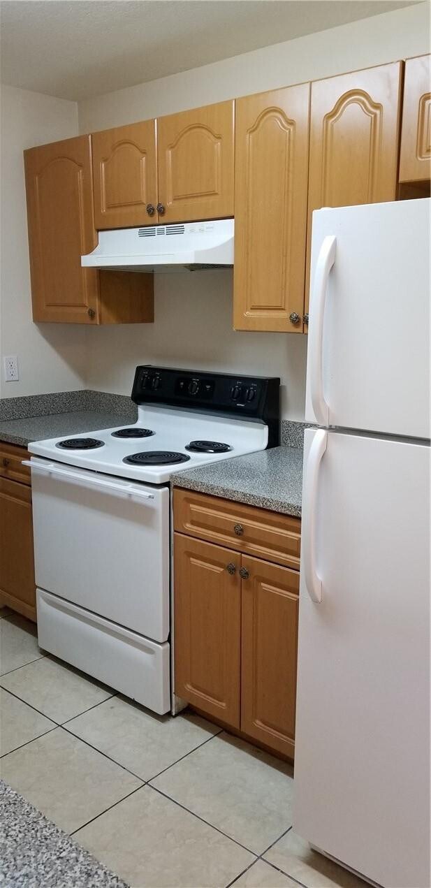 Photo - 2950 NW 55th Ave Unit 2A