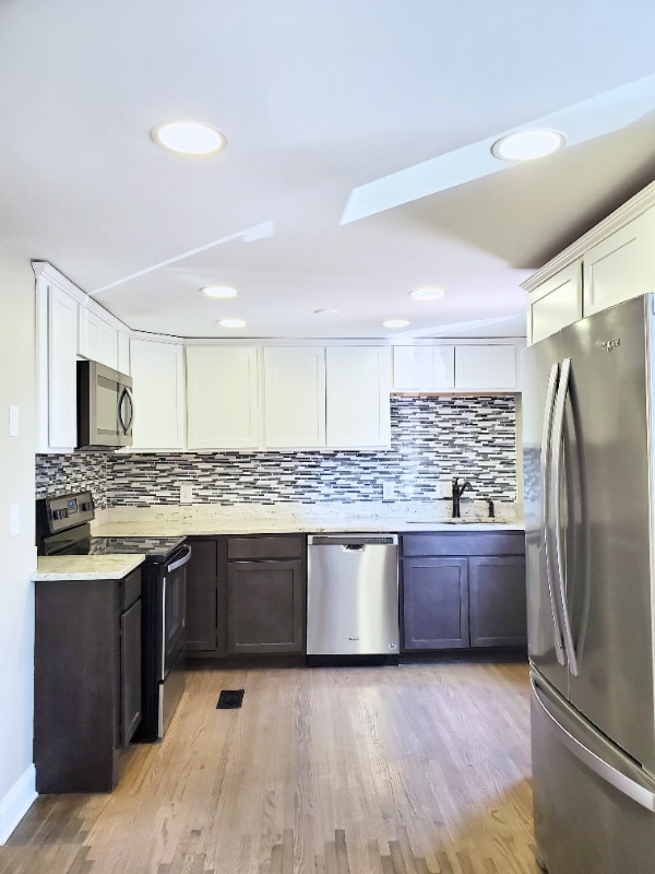 Photo - 90 E 8th Ave