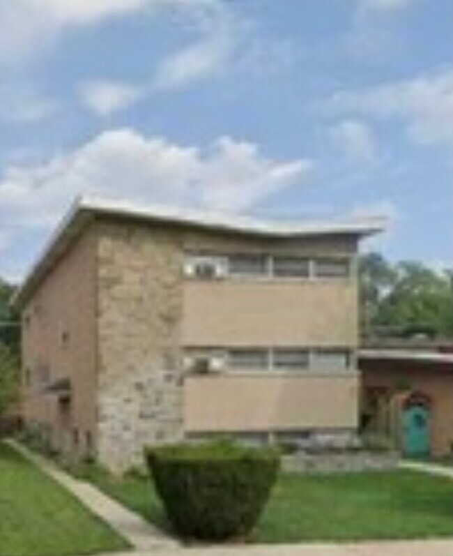 Photo - 8933 Ewing Ave Unit G