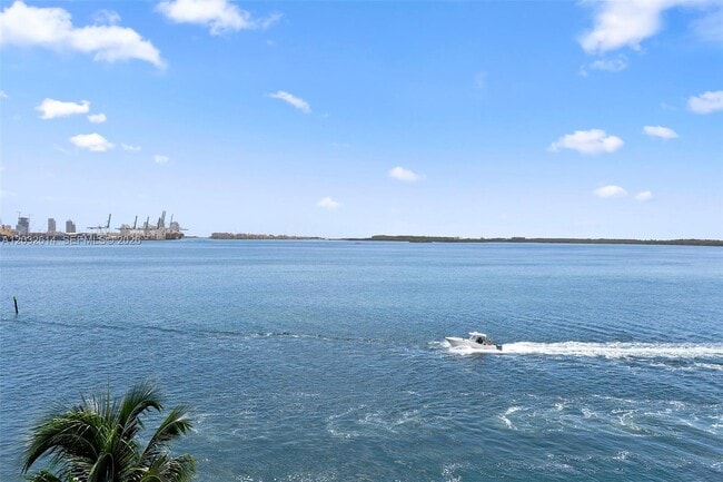 Photo - 800 Claughton Island Dr Unidad 505
