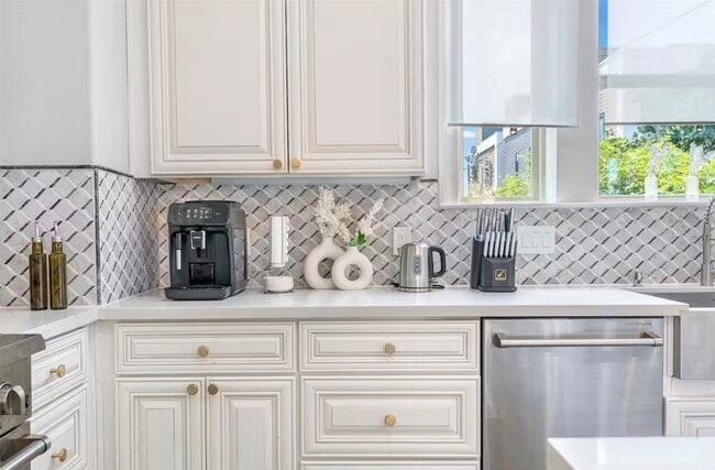 Photo - 1719 Blodgett St