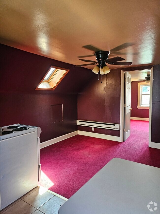 Building Photo - 15821 Huntmere Ave Unit 1BR 3rd Floor Rental