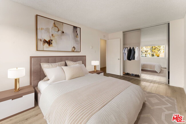 Photo - 1114 12th St Unit 206