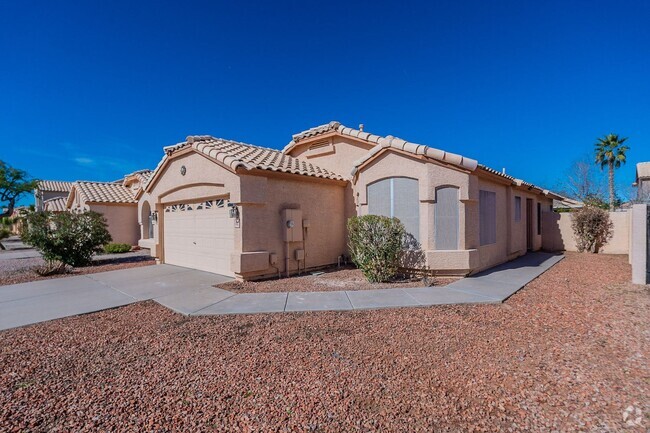 Building Photo - Lovely home in a great neighborhood!