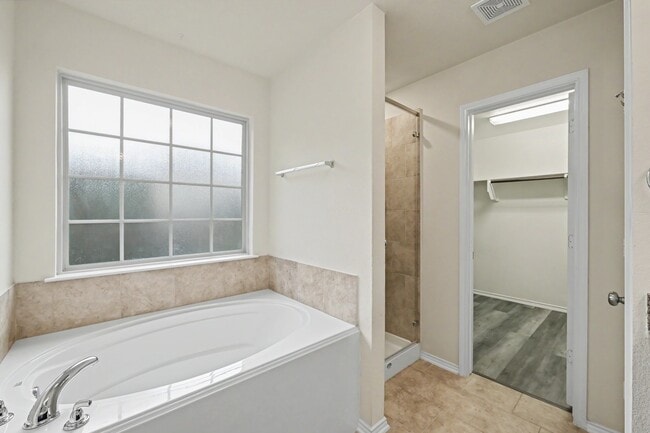 Photo - 1061 Shadow Bend Ct