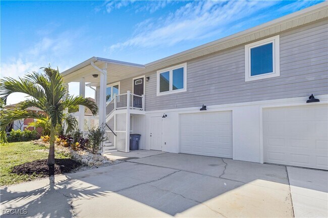 Photo - 10697 Holly Rd