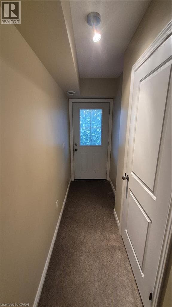 Photo - 225 Riddell St
