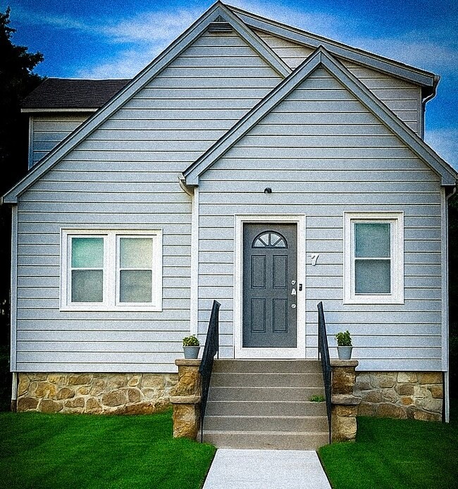 Building Photo - 7 Willowbrook Pl