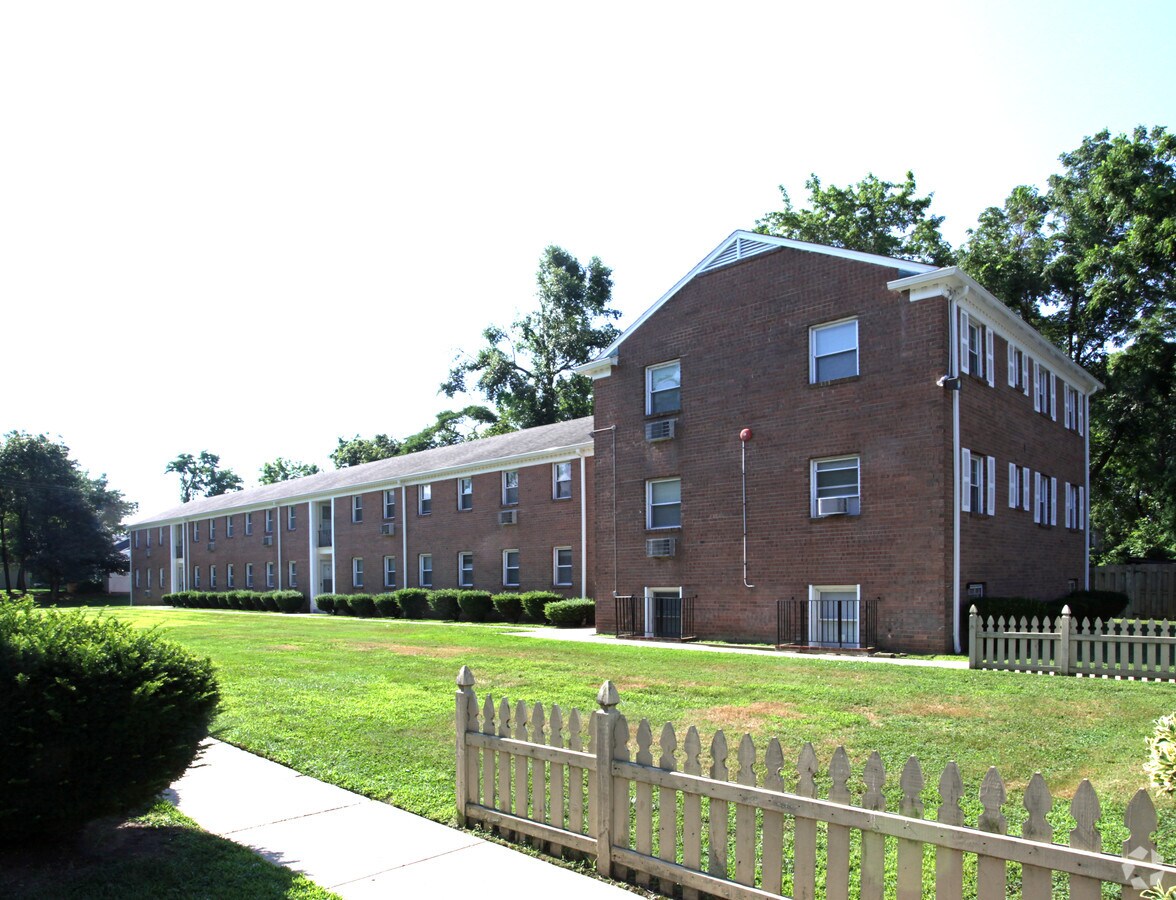Borden Village - Borden Village