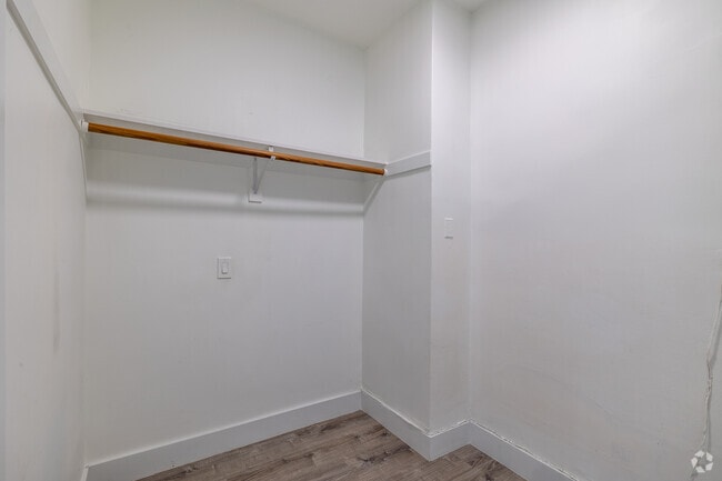 2 habitaciones, 1 baño - 625 pies cuadrados - 2715 Channing