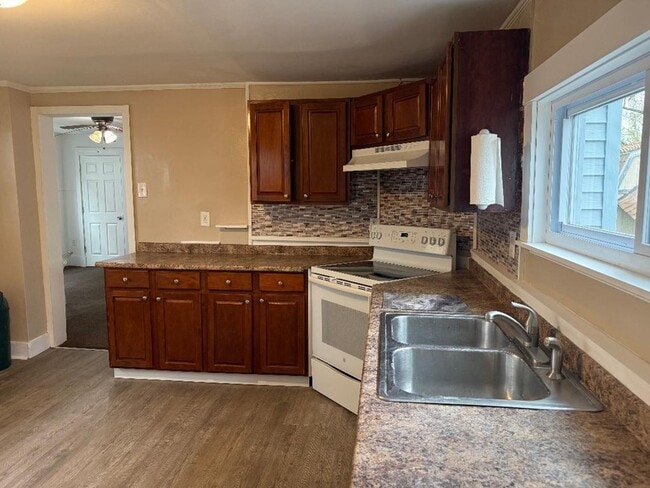 Photo - 242 Branch St Unit Apt B