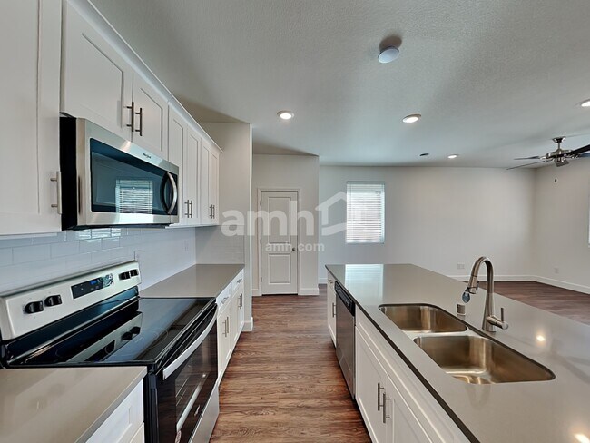 Photo - 9165 Ribbon Mdw Ct