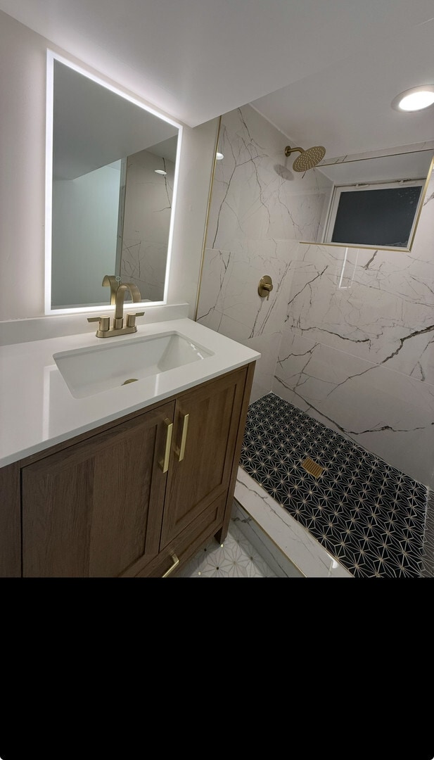 Photo - 3811 W 61st St