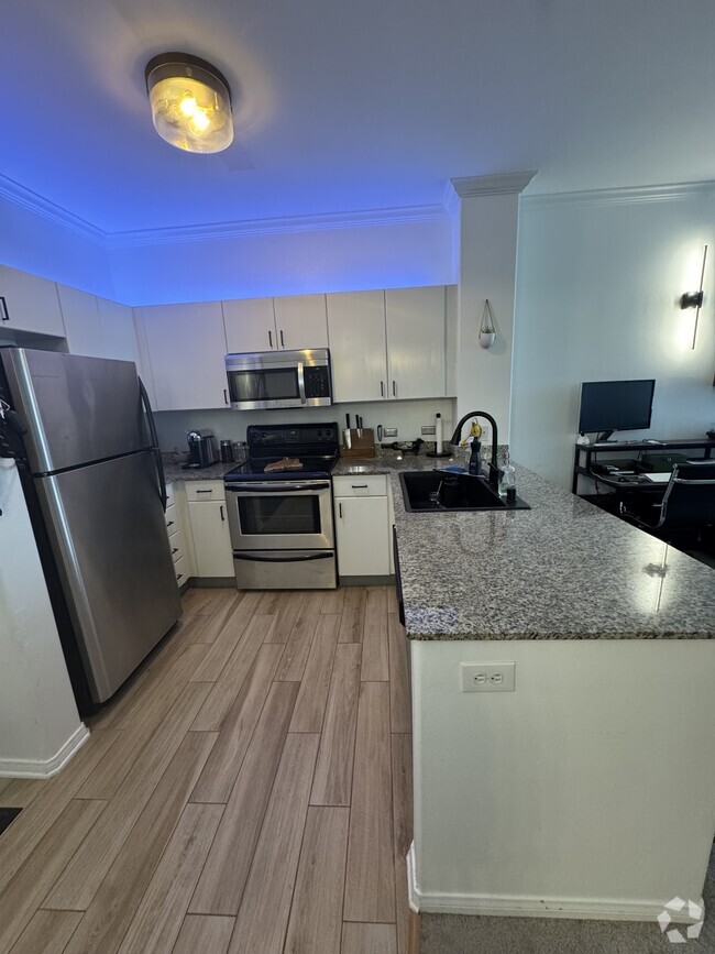 Building Photo - 1642 7th Ave Unit 223 Rental