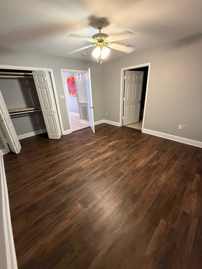 Crystal Lake Apartments