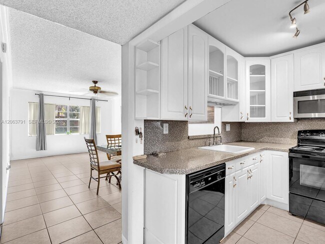 Photo - 5001 W Oakland Park Blvd Unit 106