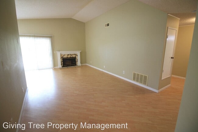 Photo - 3 br, 2 bath House - 278 Manzanita Dr.