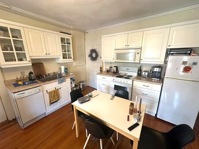 Photo - 15 Charles St Unit 3L