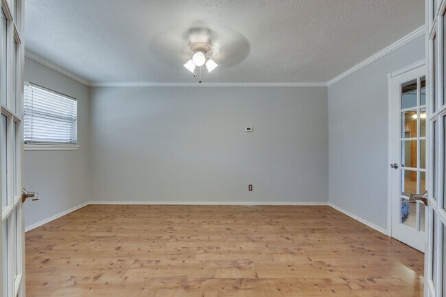 Photo - Three bed house in Coronado Heights