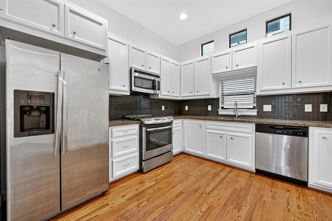 Photo - 2710 Hullsmith Dr