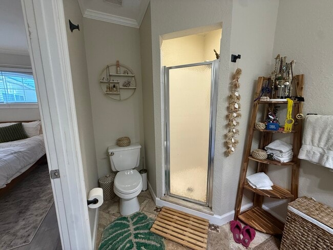 Master Bathroom 2/2 shower - 1701 The Greens Way Unit 411