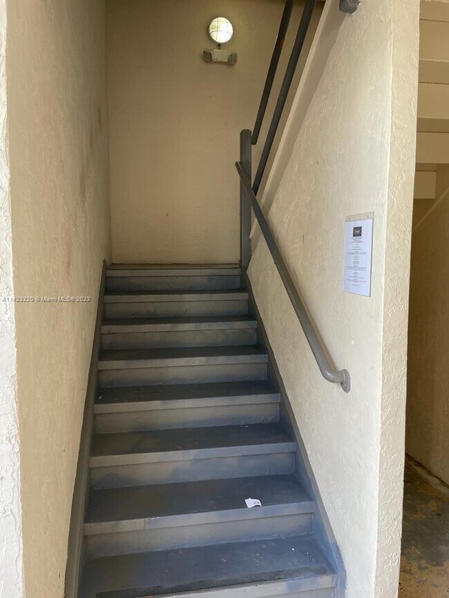 Photo - 8305 SW 72nd Ave Unidad 303A