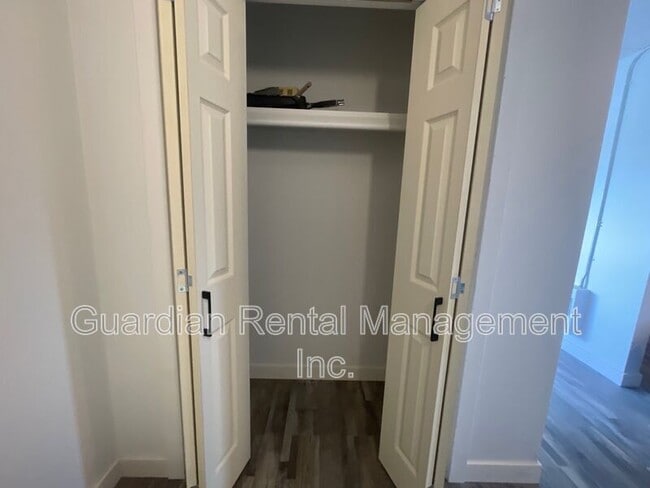 Photo - 141 Frederica St W Unit 3