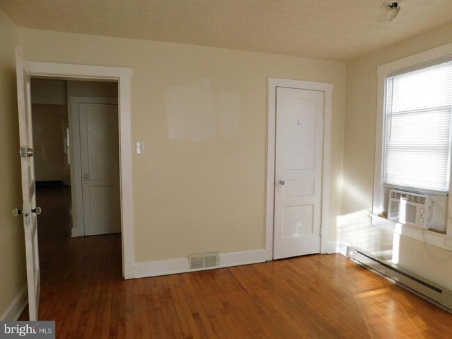 Building Photo - 536 N Loudoun St