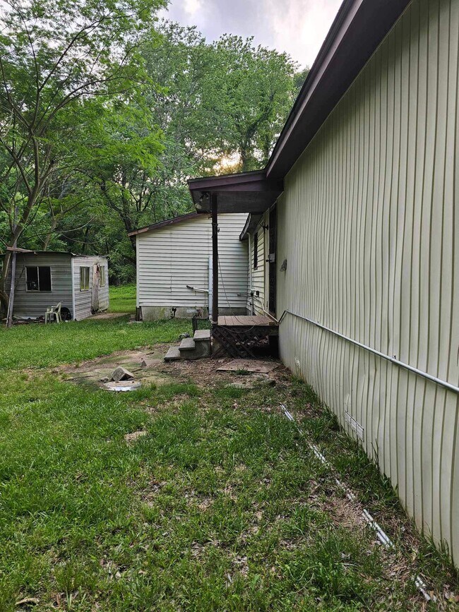 1506 El Paso St