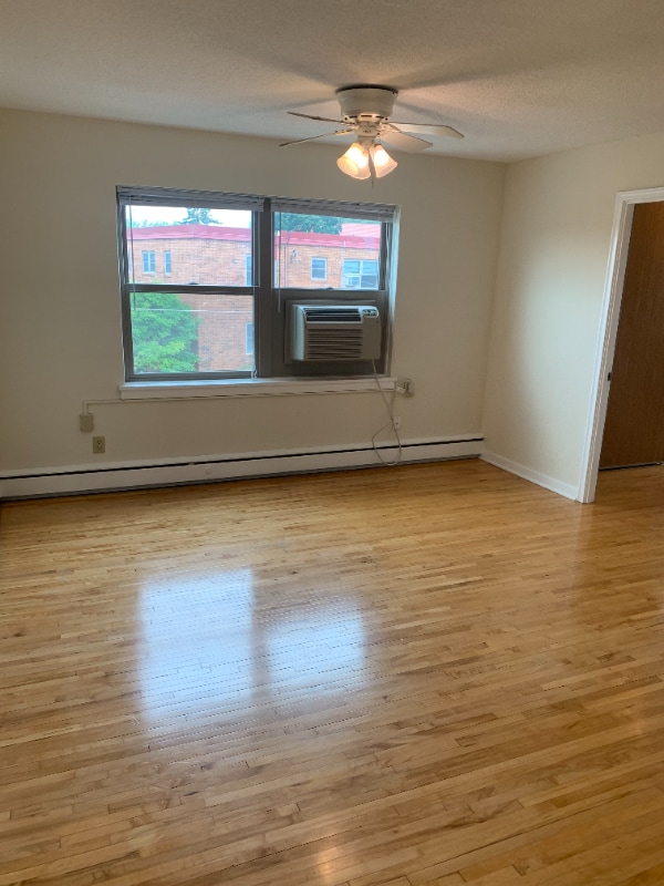 Building Photo - 924 Cleveland Ave S Rental